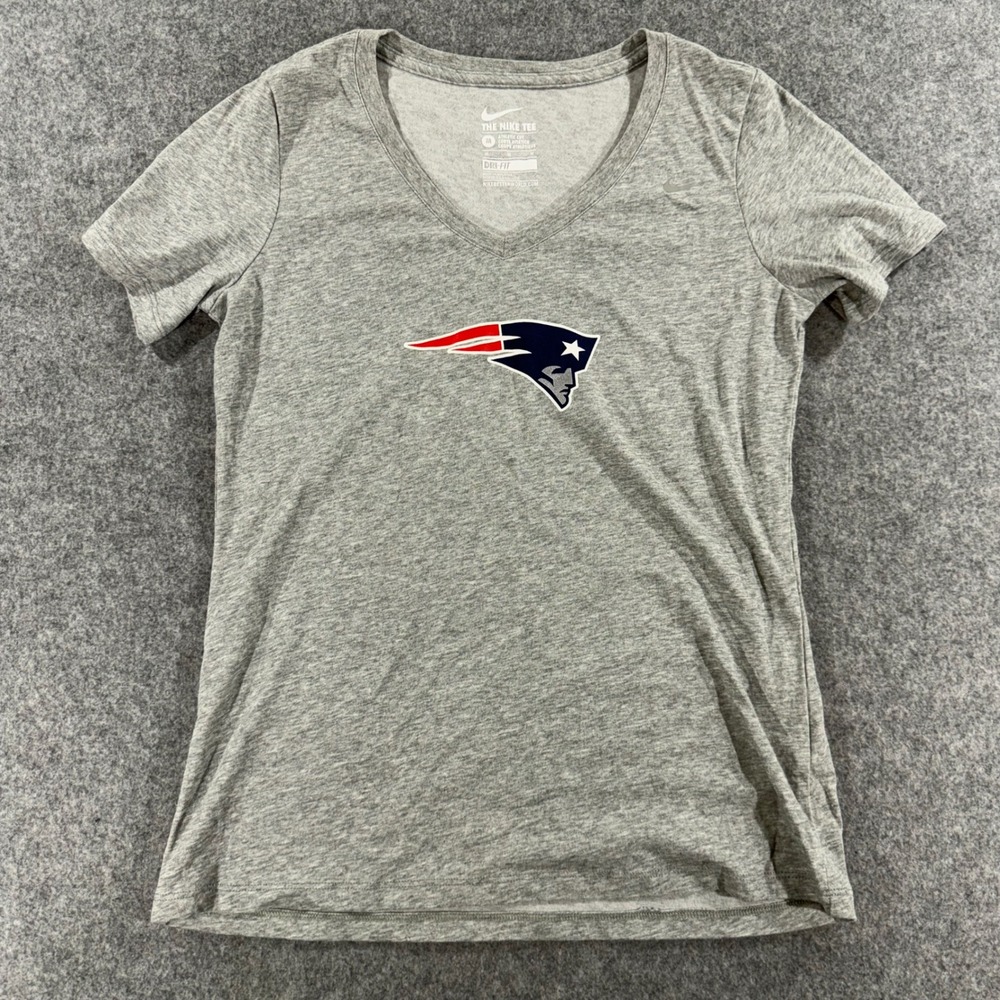 Nike New England Patriots V-Neck T-Shirt Womens Medium Gray Dri-FIT Athletic Cut